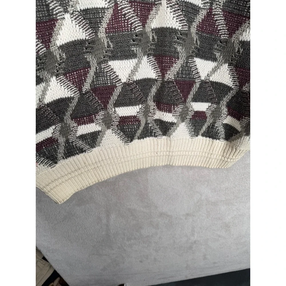 Vintage Jantzen Mens Geometric Intarsia Knit Sweater Grey Burgundy Made in USA L